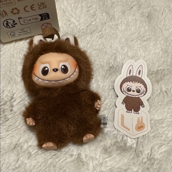 Pin for Love Vinyl Plush Pendant Blind Box - Open Box - Letter L - Picture 2 of 2